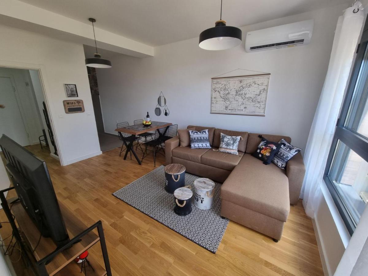 Apartman Javi Appartement Bar Buitenkant foto