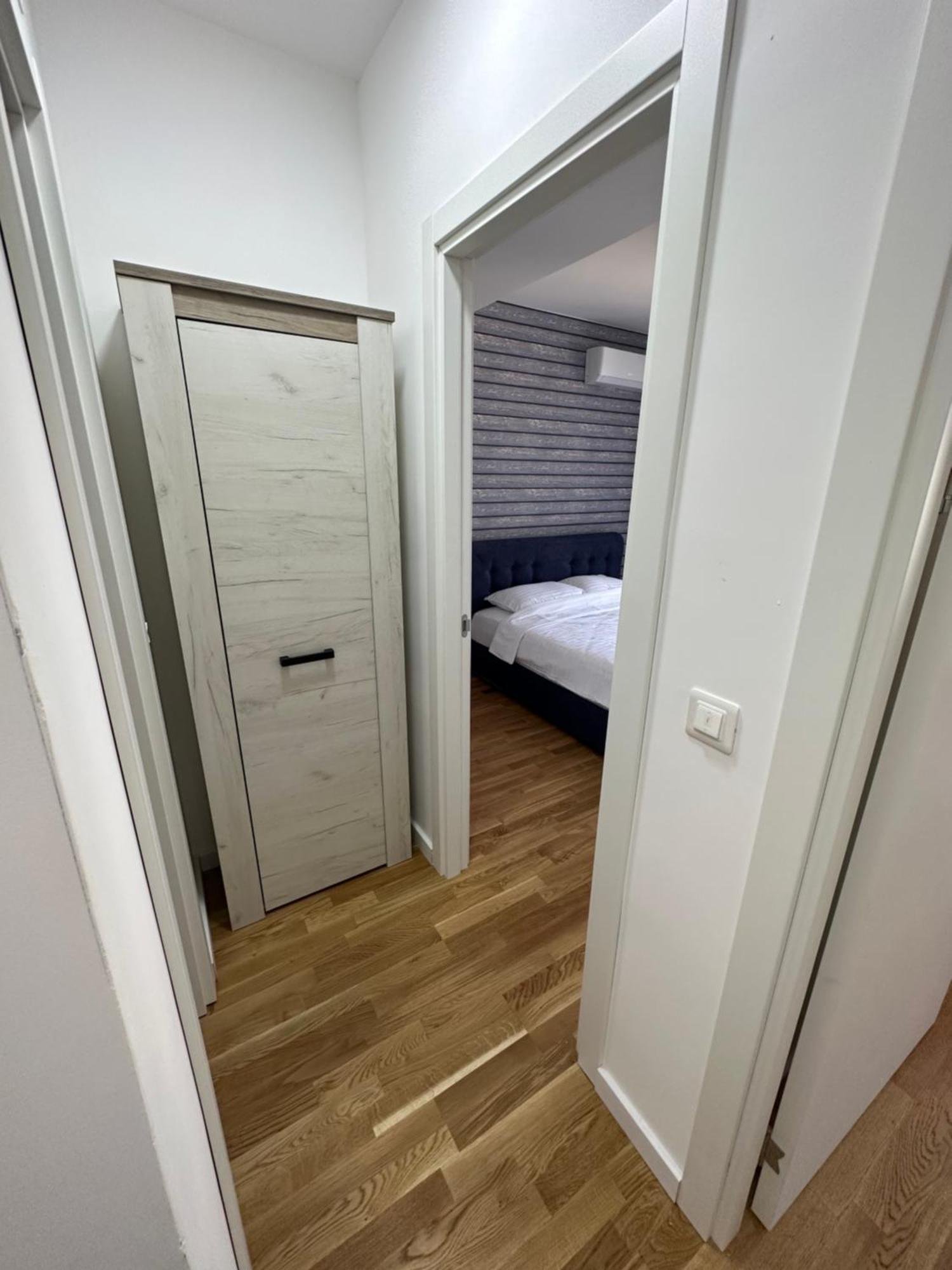 Apartman Javi Appartement Bar Buitenkant foto
