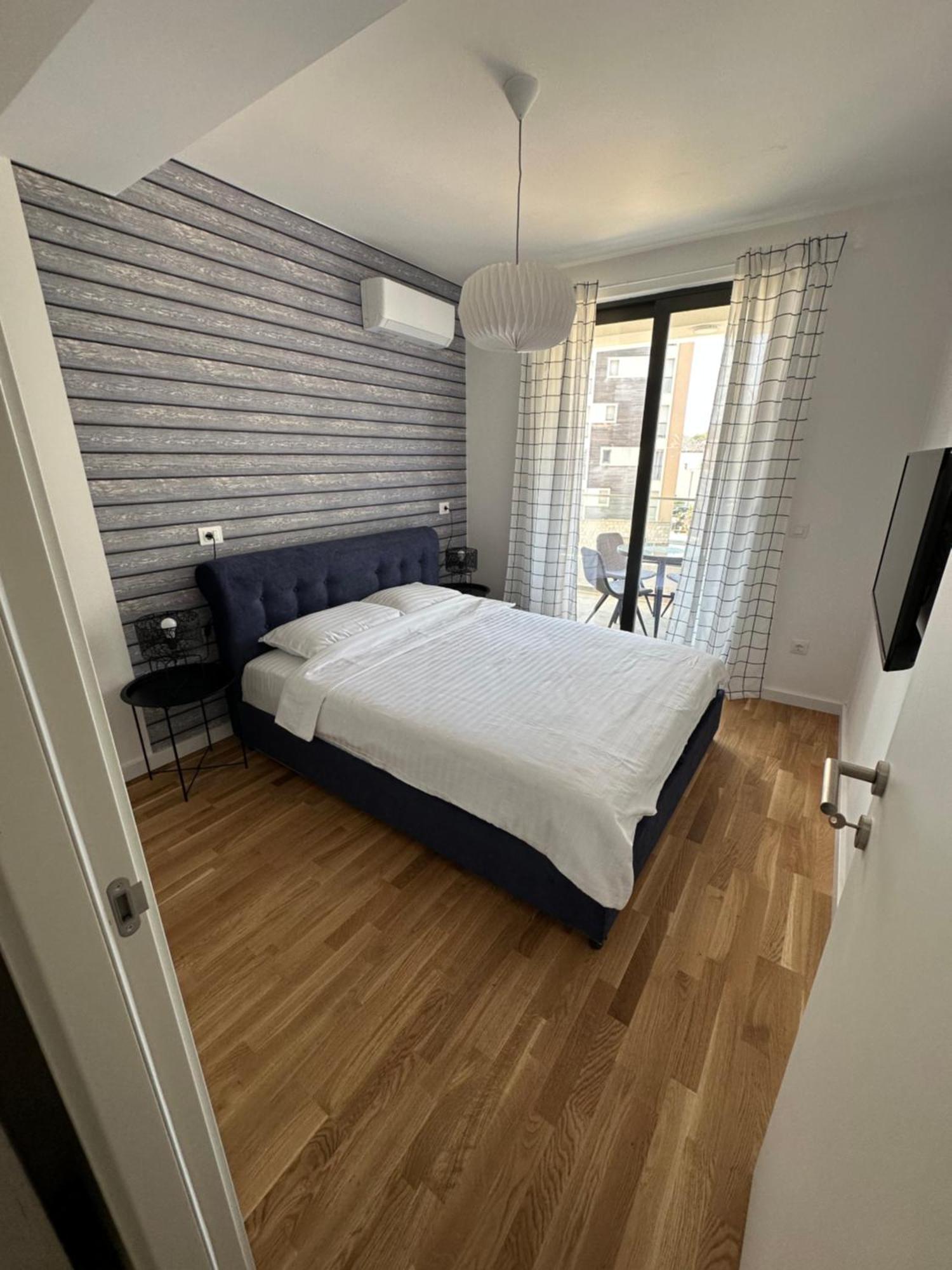 Apartman Javi Appartement Bar Buitenkant foto