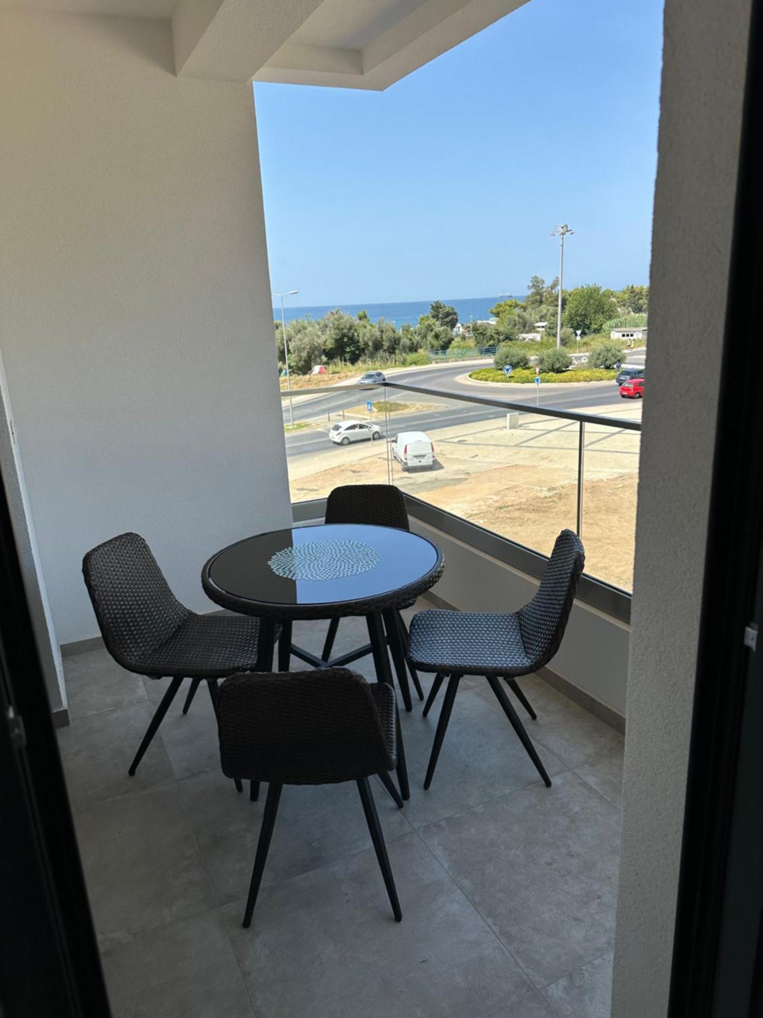 Apartman Javi Appartement Bar Buitenkant foto